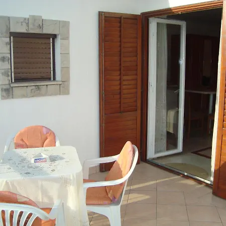 Studio Apartman Omisalj Exterior photo