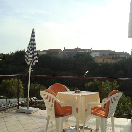 Studio Apartman Omisalj Exterior photo